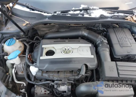 2011 Volkswagen Gti 4-Door z USA, uszkodzony, nr VIN WVWHV7AJ5BW076561